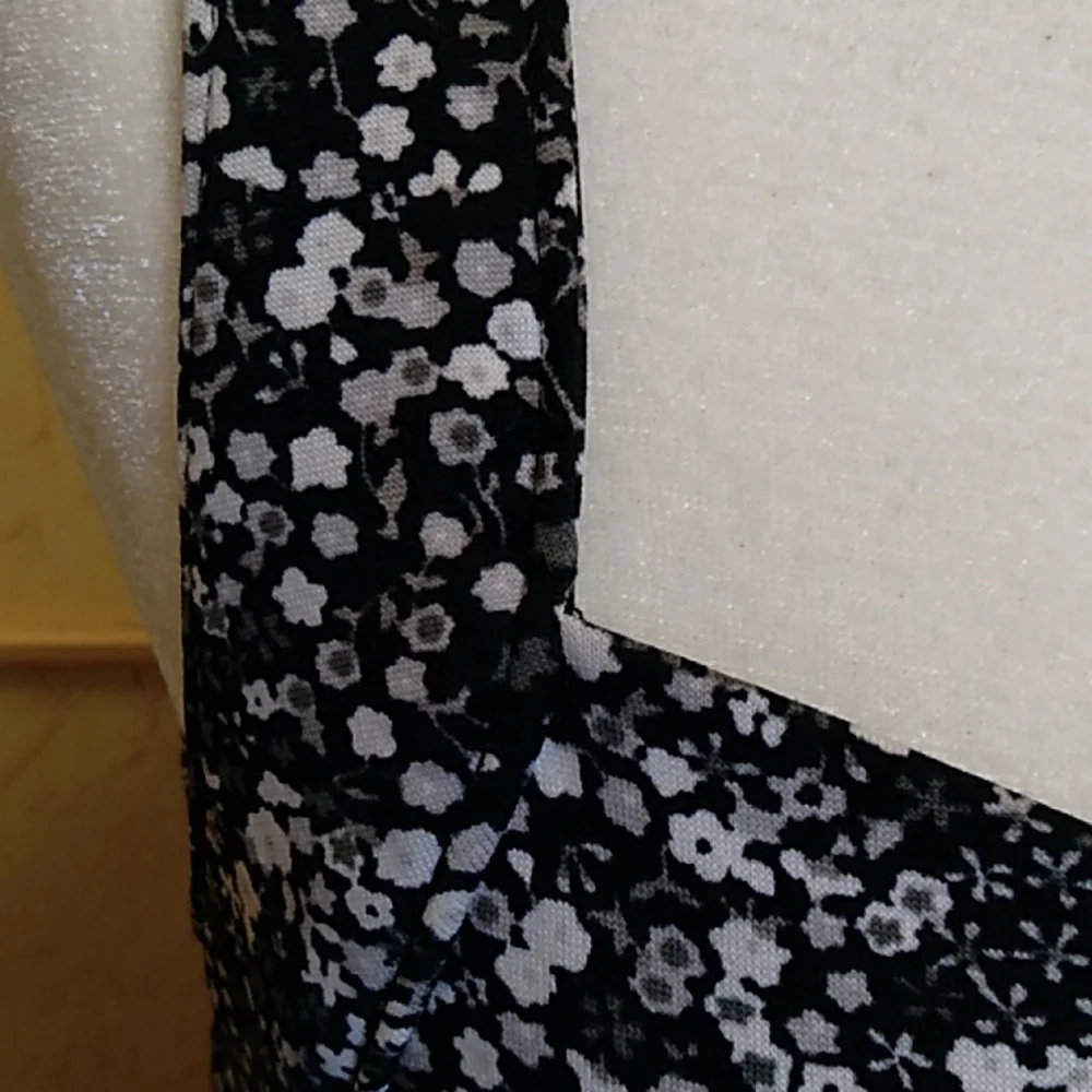 BeBop black floral dress size M - Picture 2 of 11